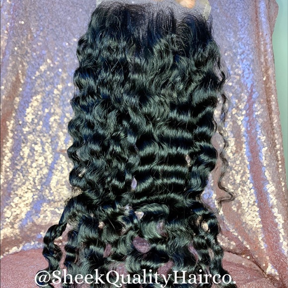 Raw Indian Wavy Bundles + a closure - Picture 2 of 2